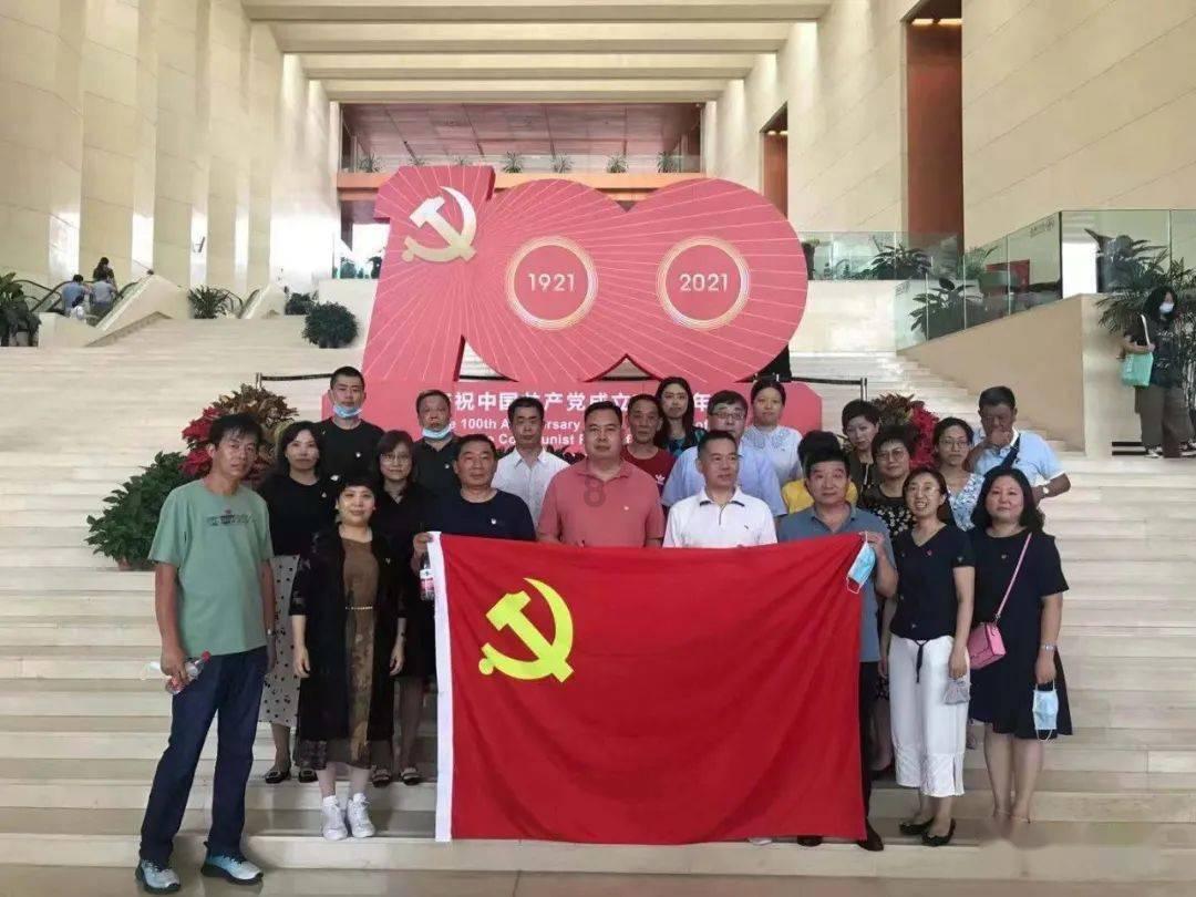男朋友微信把我拉黑了 是什么意思？